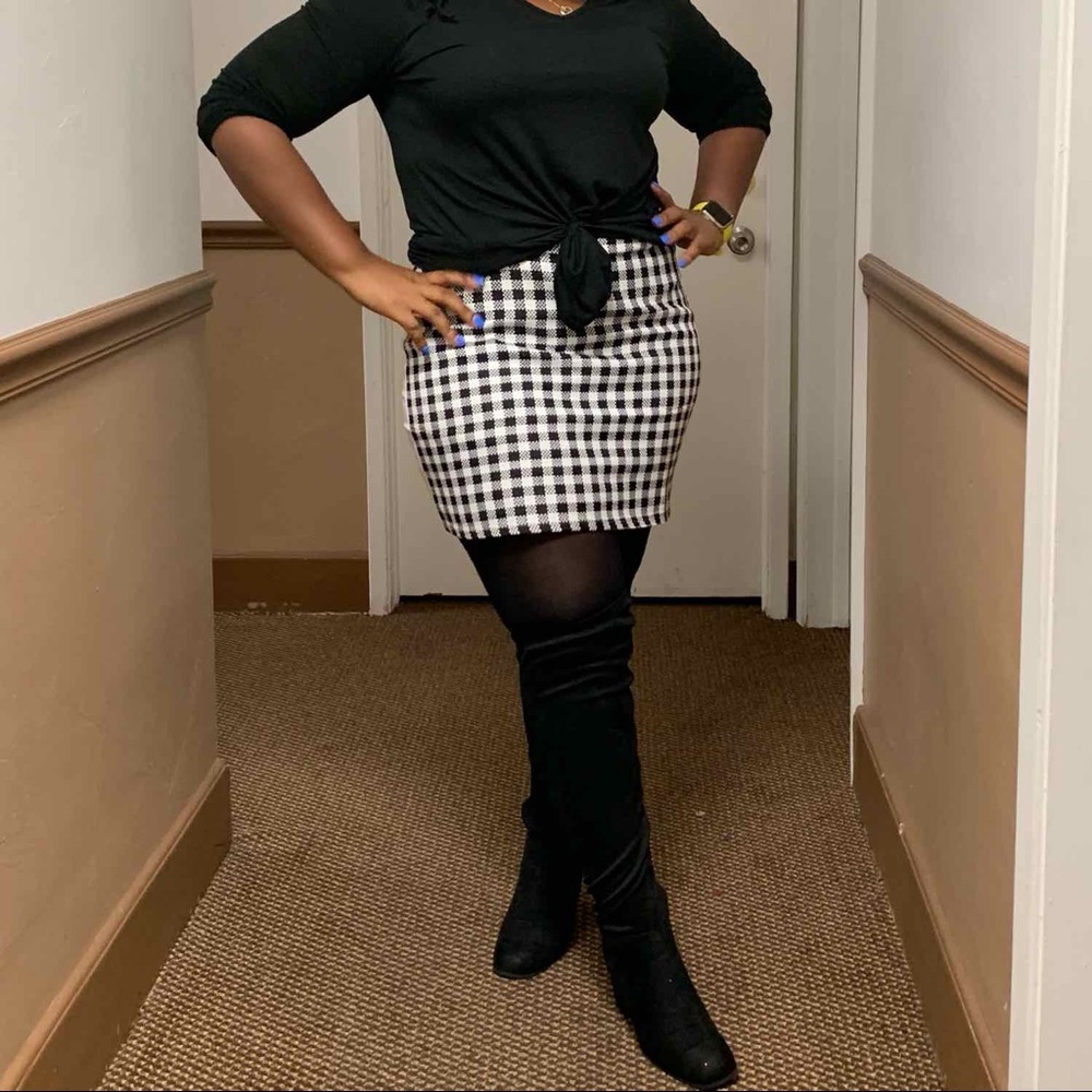 Pulse Size Black and White Checkered Mini Skirt - Picture 1 of 4